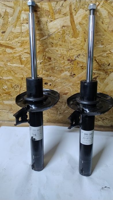 Продам стійкі Сакс орігінал Германия Skoda Octavia a7  пробіг 40 тис