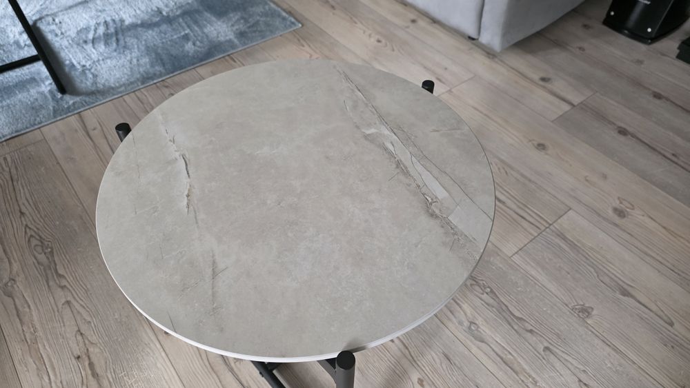 Stolik kawowy z blatem ceramicznym