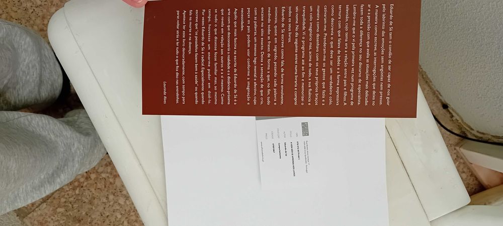 Livro "A vida não de aprende nos livros" de Eduardo Sá