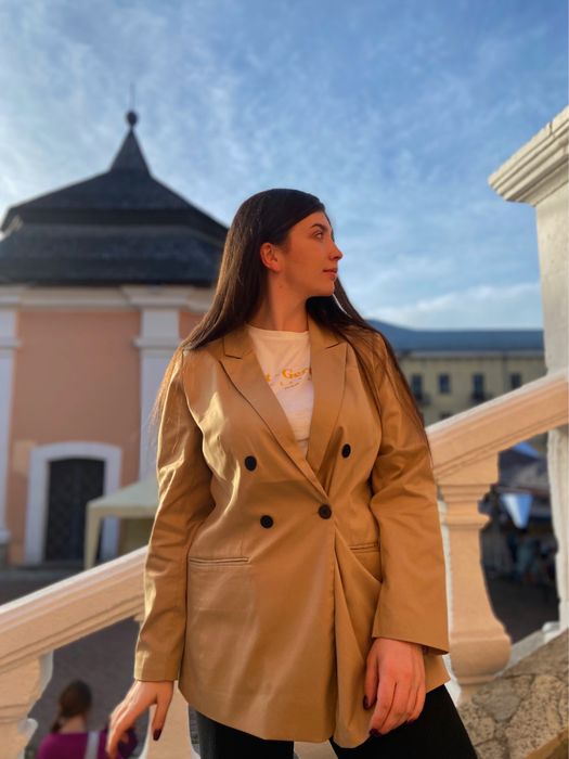 Вчитель української мови