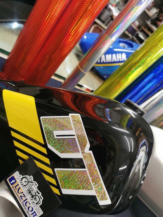 Autocolantes em vinil  holográfico e com purpurinas