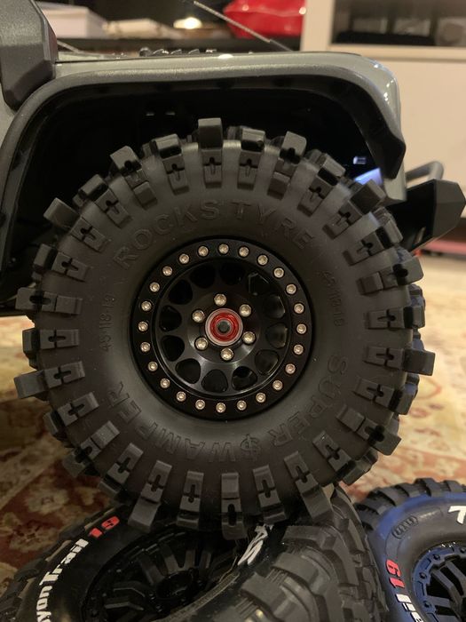 4 opony 1.9" 118x45mm z agresywnym bieżnikiem do modelu rc SCX TRX HPI