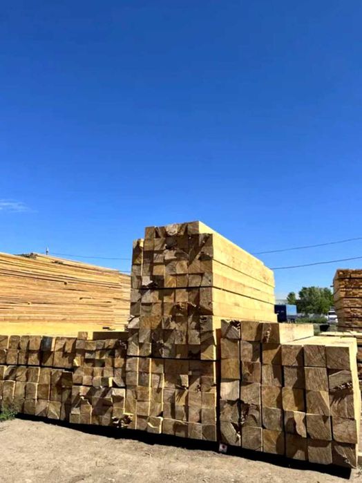 Продаж дошки сосни пиломатеріалу бруса стропил