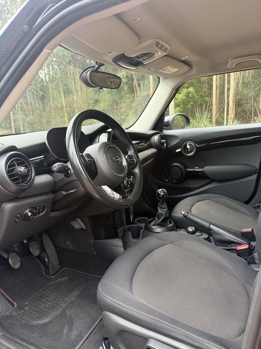 MiNi One  2021      1.5 Turbo 102cv