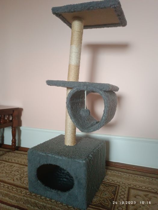 Домік,у новому стані для котів