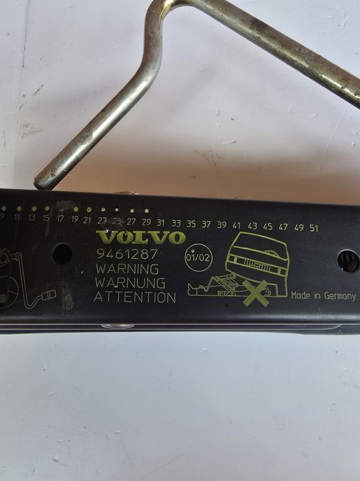 Lewarek podnośnik Volvo XC70II P2