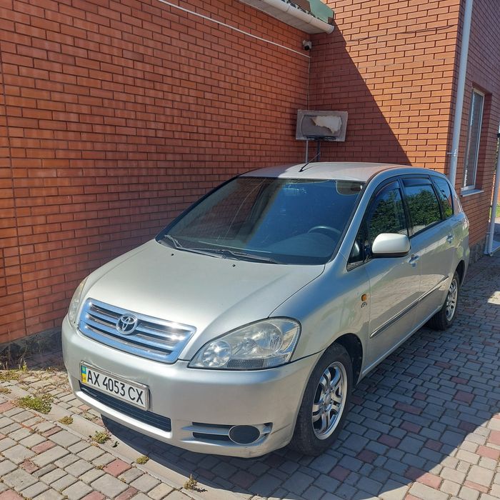 продам Toyota Avensis Verso в технически очень хорошем состоянии