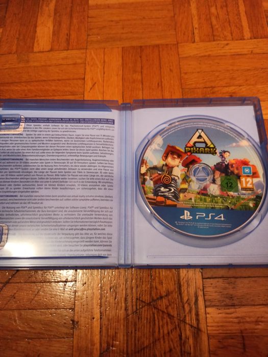 Gra na PlayStation 4 " PIXARK"