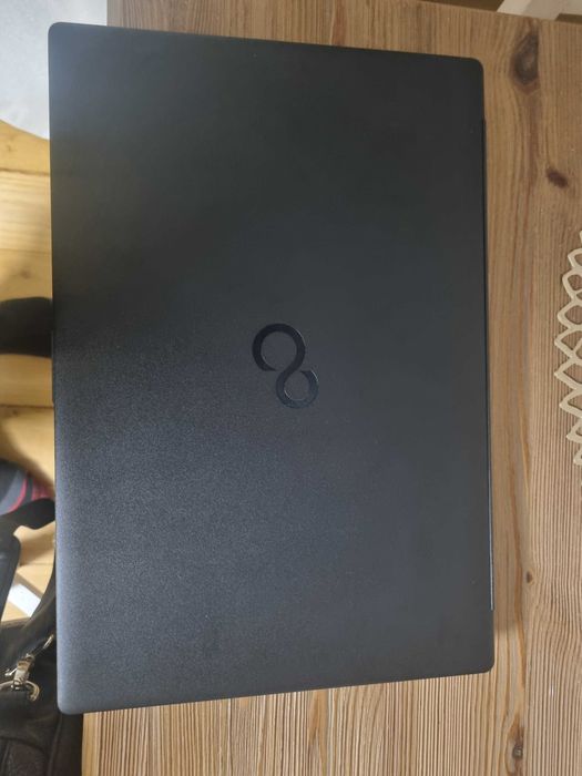 Laptop i3-10gen/8/256/15,6" FullHd windows 11 pro Modem LTE