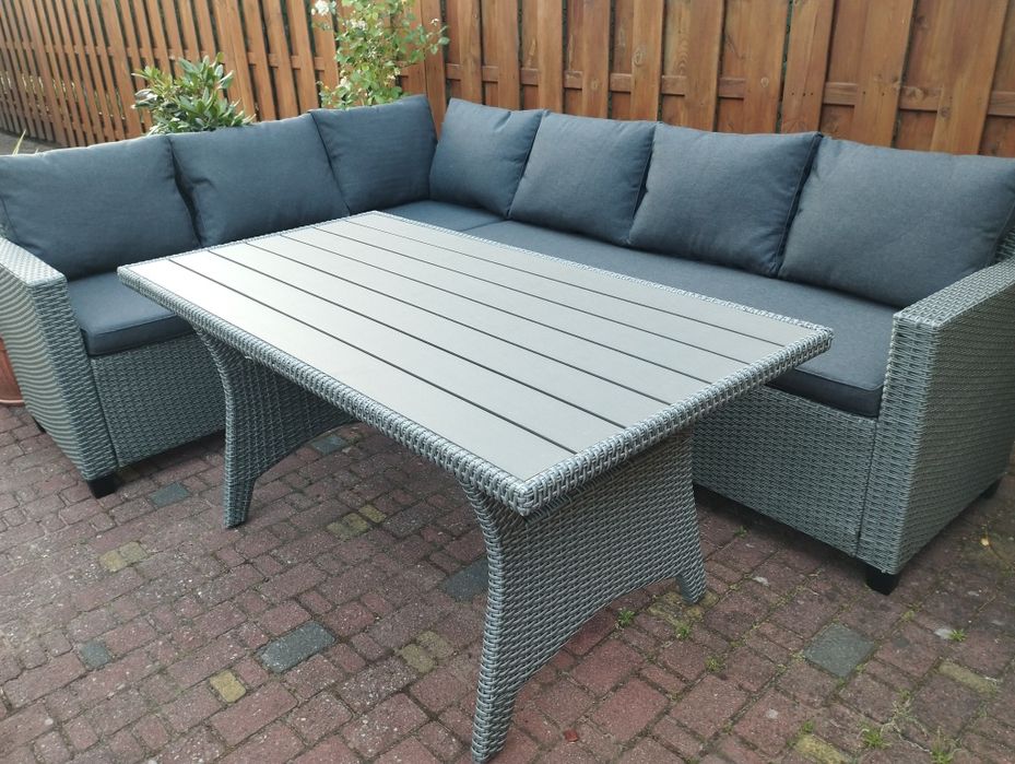 Nowy narożnik plus stół kolor zestawu szary.