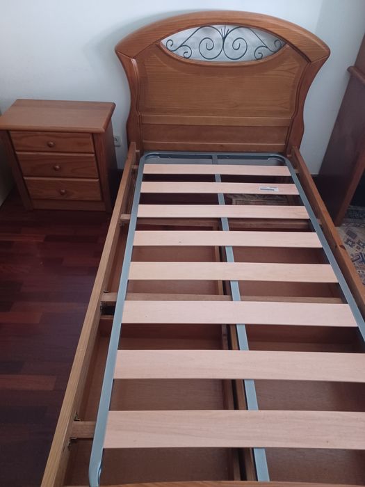 Móveis Quarto de Solteiro em Pinho Mel