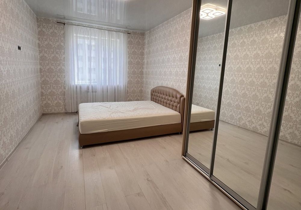Квартира, 2-кімн., 62.5 м², Білогородка
