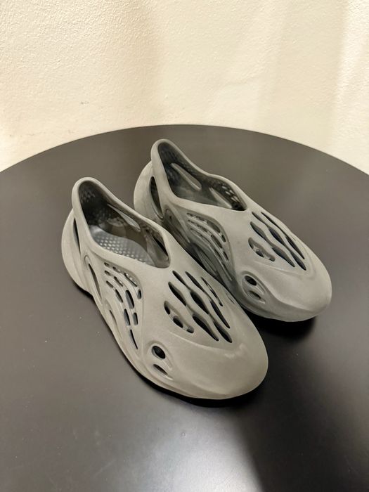 adidas yeezy - Calado | OLX Portugal