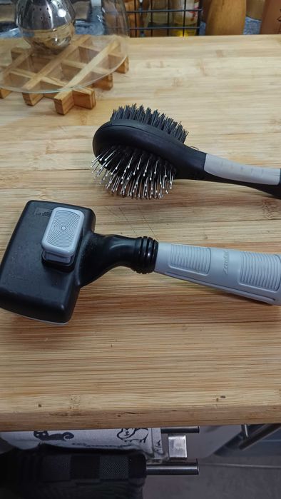 Escova amovível para pentear cão ou gato