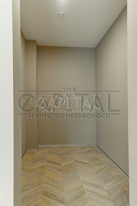 Продаж будинку в закритому котеджному містечку, Лісники.