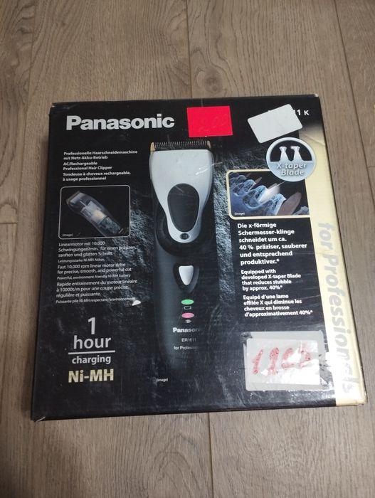 професійна машинка для стрижки Panasonic ER1611