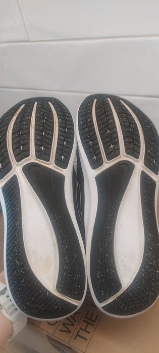 Кросівки для дівчинки Nike