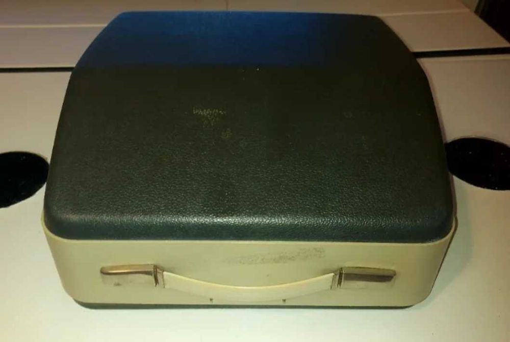 Máquina de escrever Adler