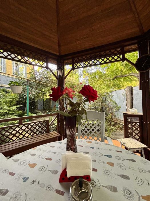 Дом  в центре возле парка + гот. бизнес Участок 6 соток! Торг.