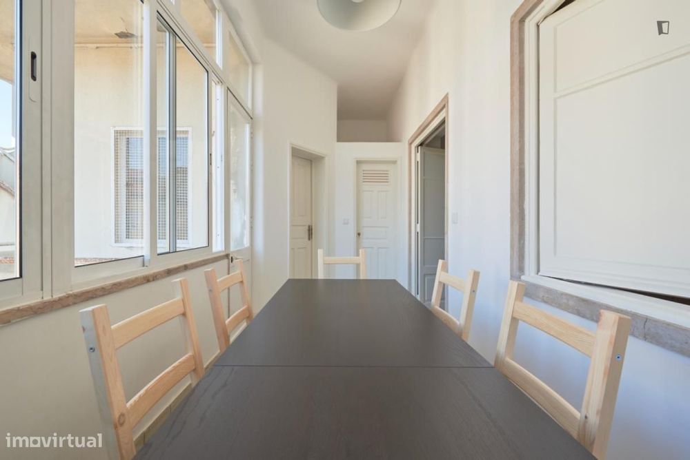 Quarto - localizado em Alameda Lisbon