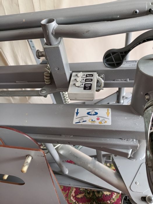 Медичне ліжко з електроприводом