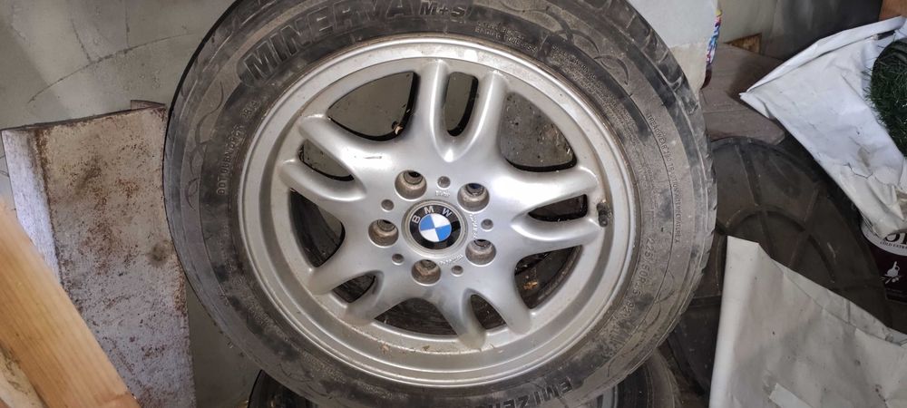 Диски з резиною 225/55/16 BMW