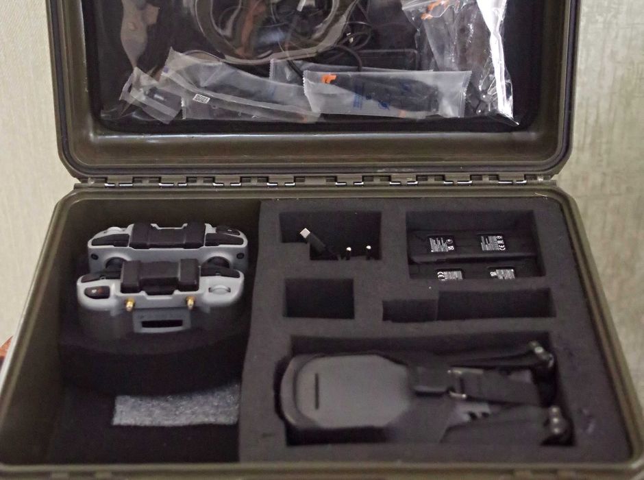 Квадрокоптер DJI Mavic 3