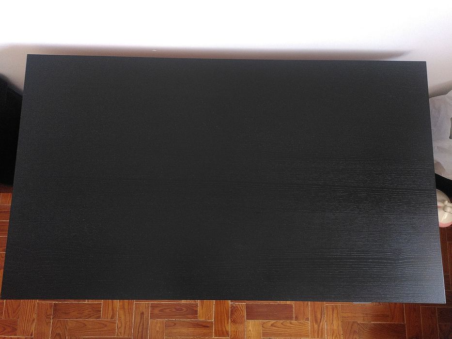 Secretária Elétrica IKEA – Altura Regulável | Cor Preta