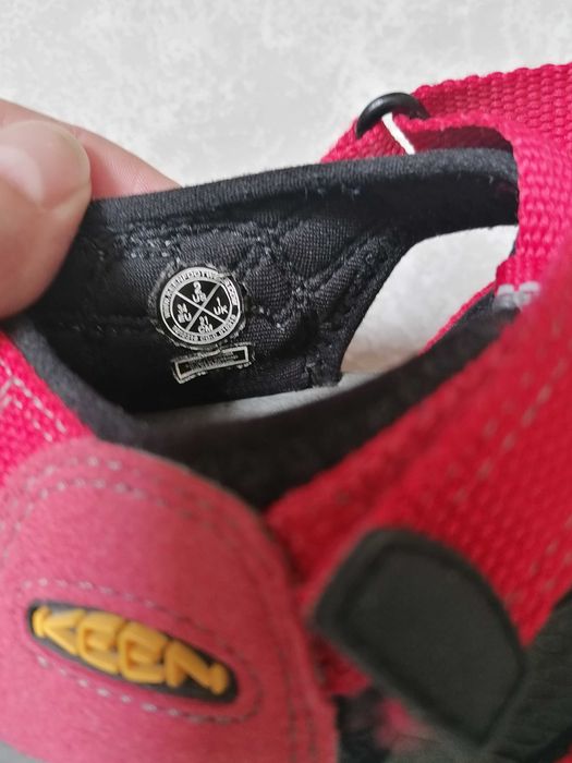 Sandálias KEEN criança unissexo tam. 34,                 15€