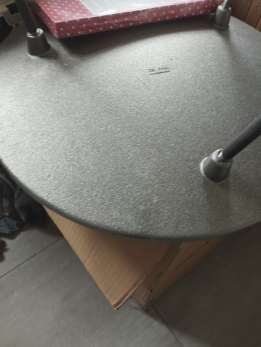 Patelnia żeliwna na grilla.Zdrowe grillowanie