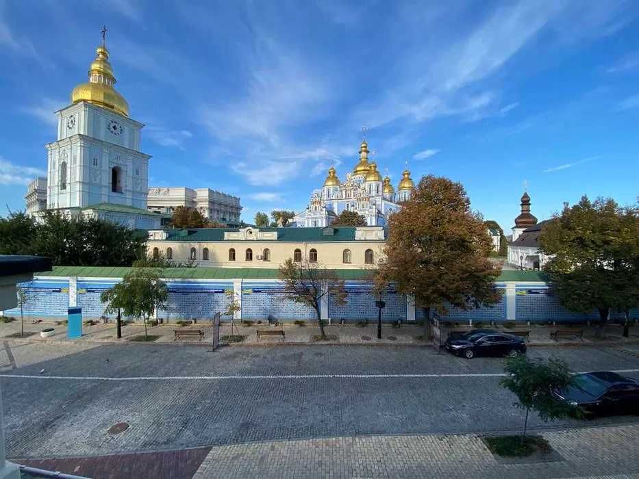 Без% Продам 7-к дворівневу видову квартиру, Трьохсвятительська 13!