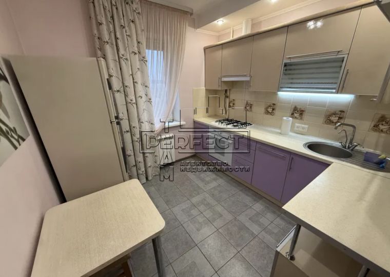 Продаж 1к квартири Зої Гайдай 9/8 / Зои Гайдай 9/8