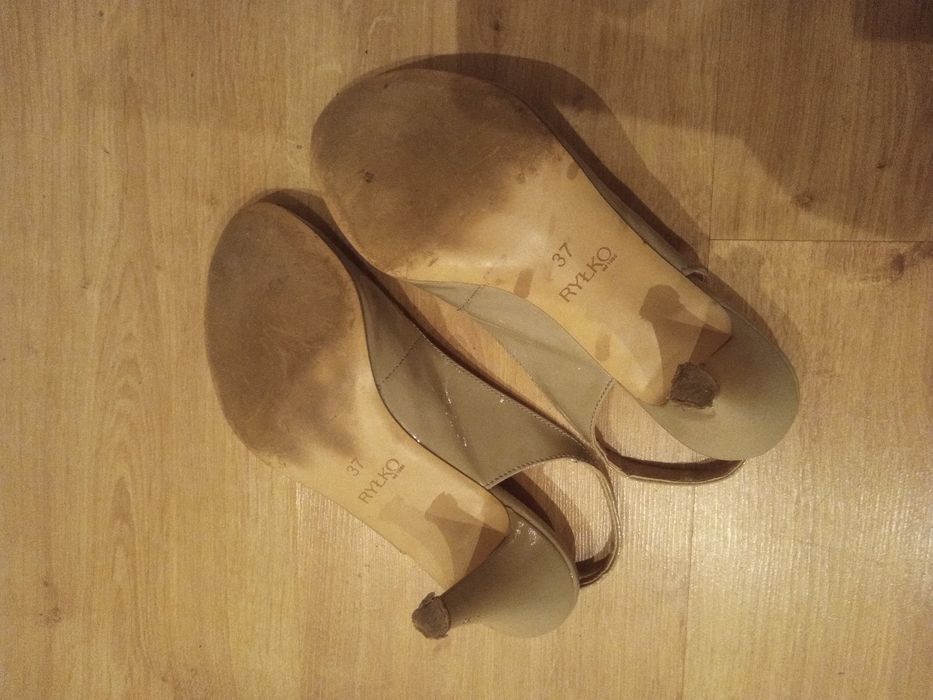 Buty damskie na obcasie Rylko r.37