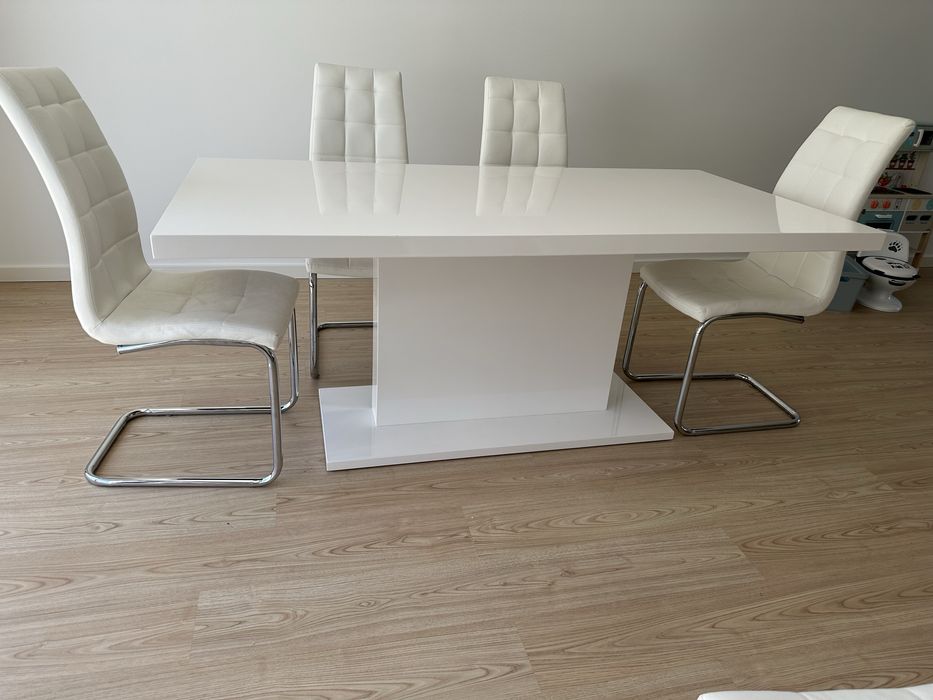 Conjunto de mesa de jantar com 6 cadeiras