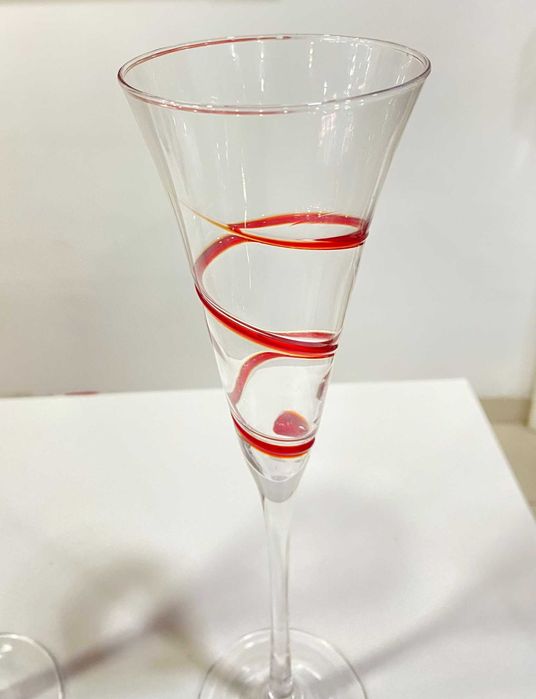 Conjunto de 4 flutes de champanhe, únicas e elegantes