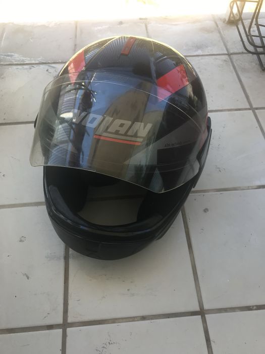 Capacete integral marca Nolan