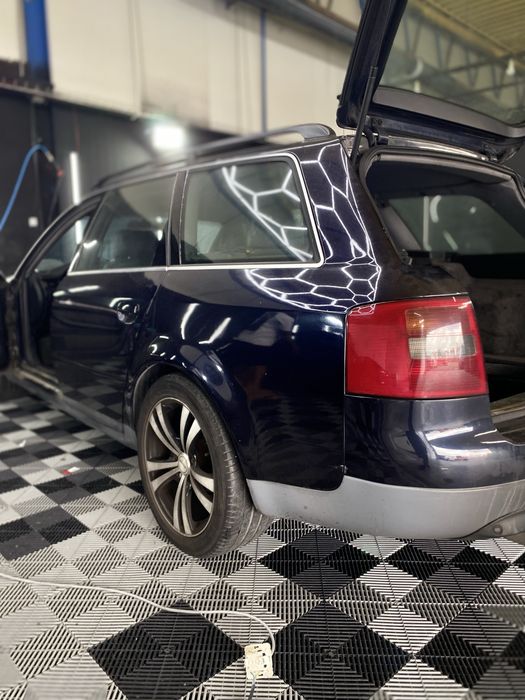 Vendo esse Audi a6 2.5 TDI completo