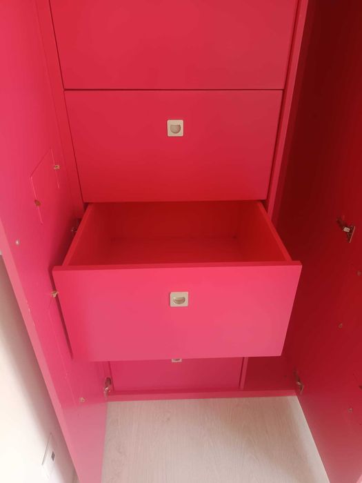 Móvel com gavetões