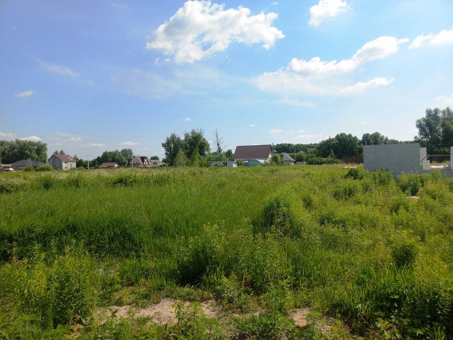 Ділянка під забудову 12 соток поруч із комунікаціями