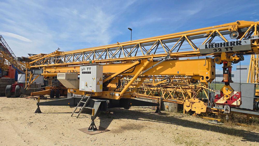 Żuraw budowlany szybkomontujący Liebherr 32TT, 2013 rok, UDT