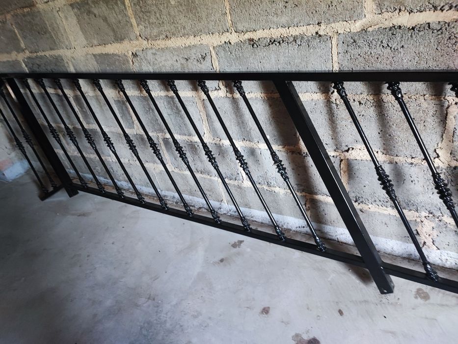 Sprzedam poręcz balustradę kutą  na schody