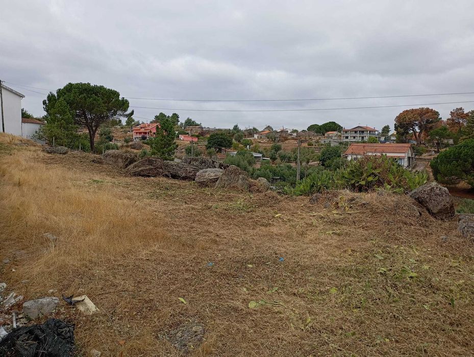 Lote de terreno com 1000m2 ótima localização