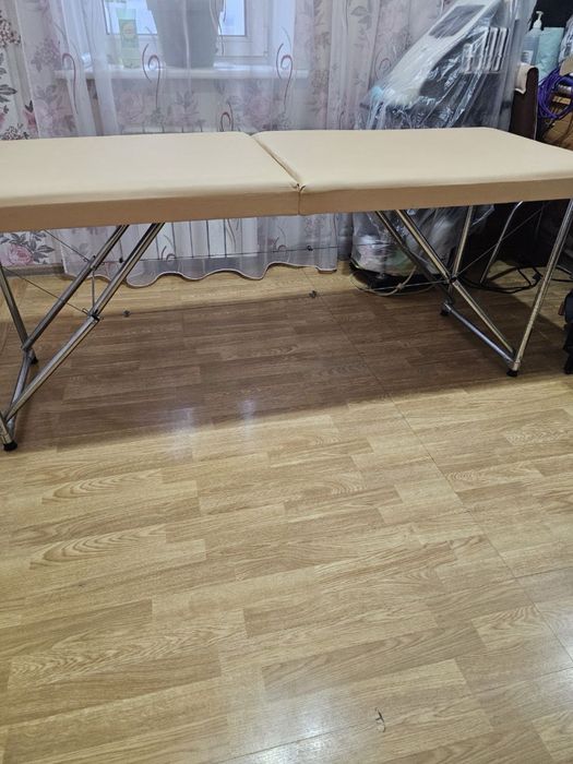 Кушетка косметологическая, розкладне ліжко для салону