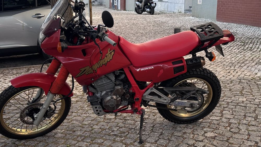 Honda Dominator 650