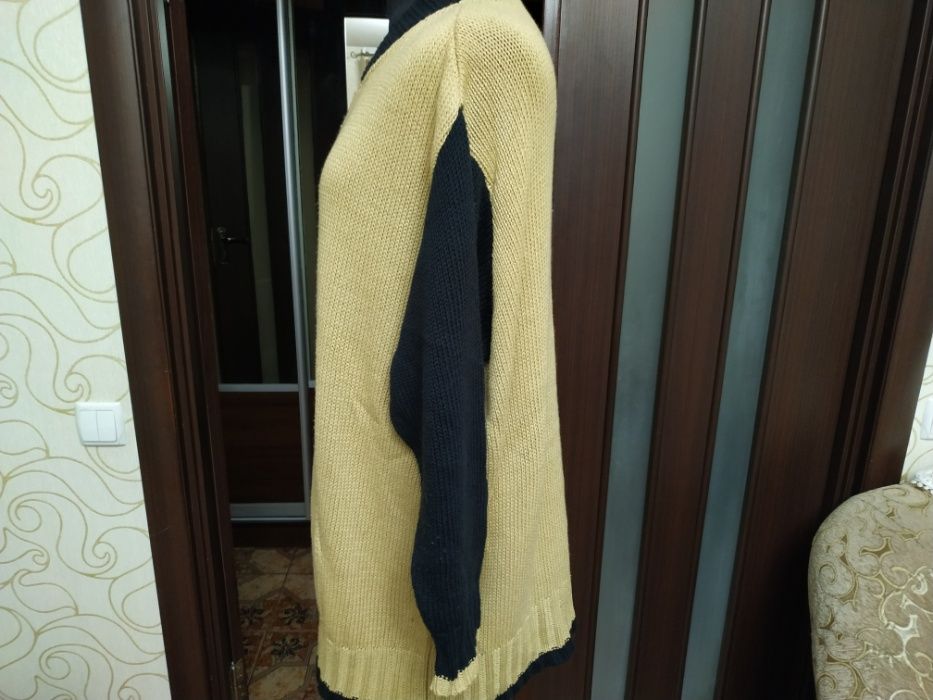 теплая кофта кардиган на молнии 64-66 большой  р-р батал
