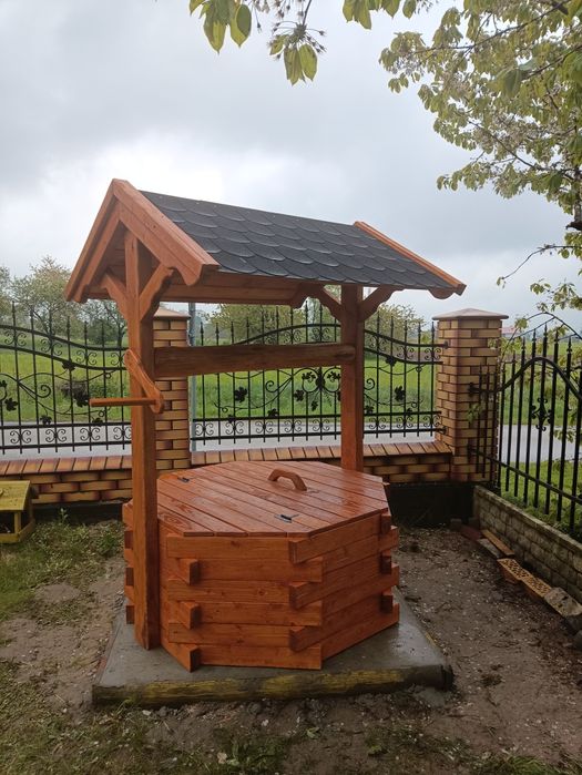 Studnia ogrodowa obudowa studni