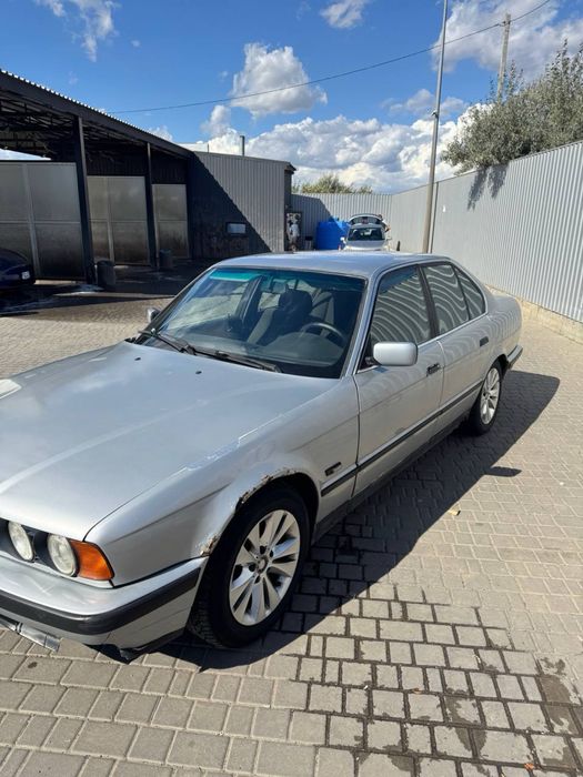 BMW 5 e34 1995г. 2.0 бензин