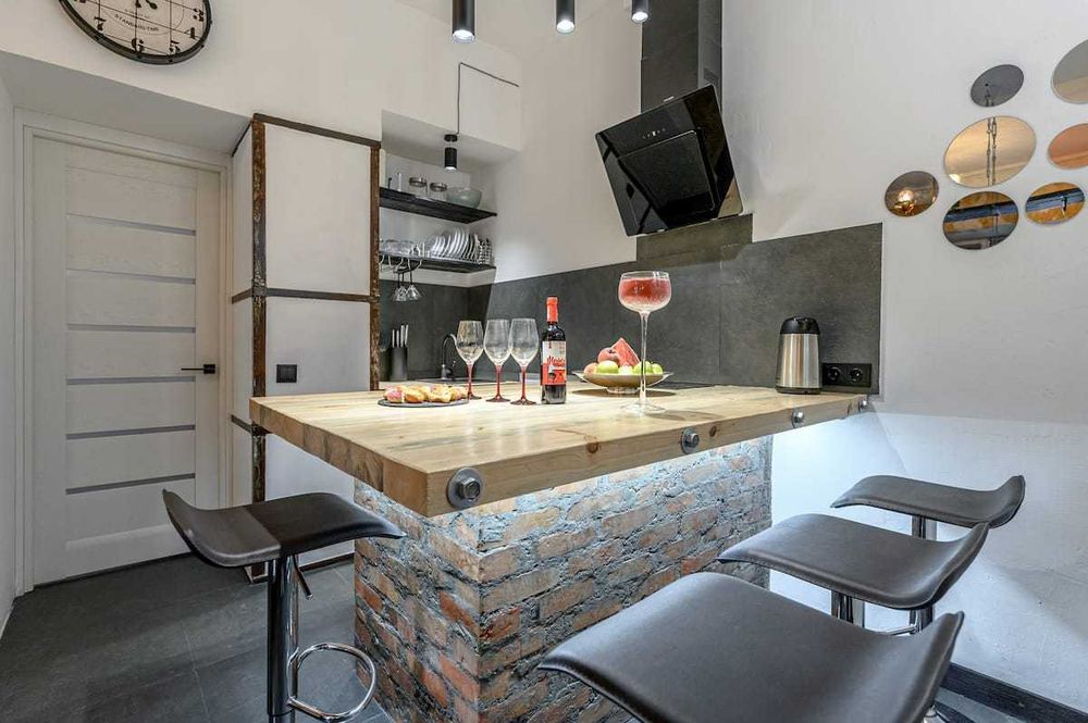 Аренда апартаментов посуточно Лофт/6011