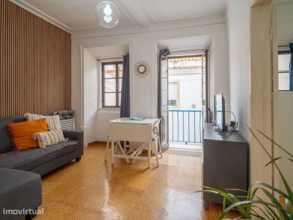 Apartamento T2 no centro histórico da Nazaré com licença de Alojame... — Nazaré, Leiria