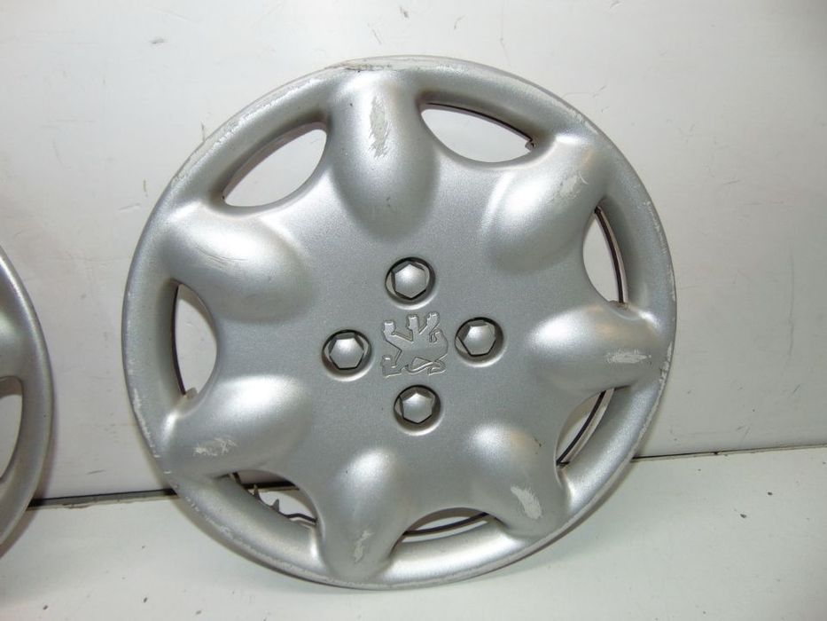Peugeot 206 e outros tampões de roda